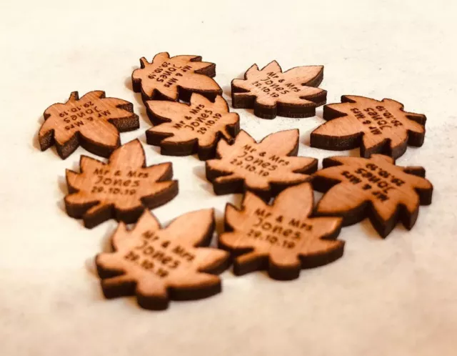 Mini hojas de otoño personalizadas de madera para boda confeti, decoración de mesa de señor y señora 3