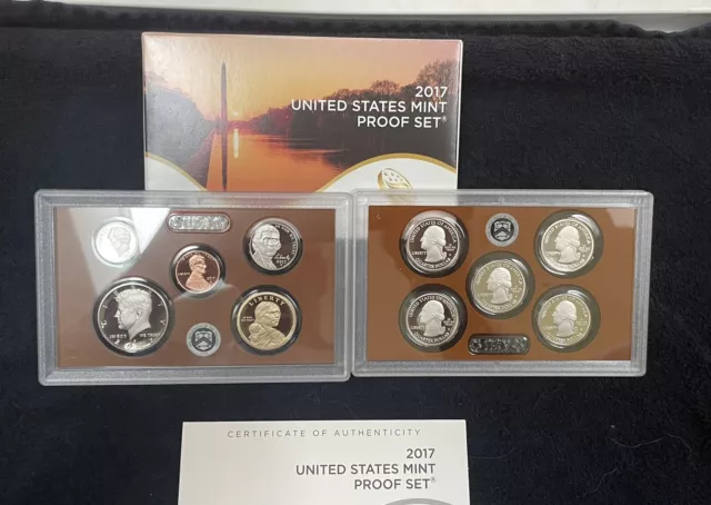 **2017**US Mint Proof set (14) coins in all GEM Quality w/OGP ***