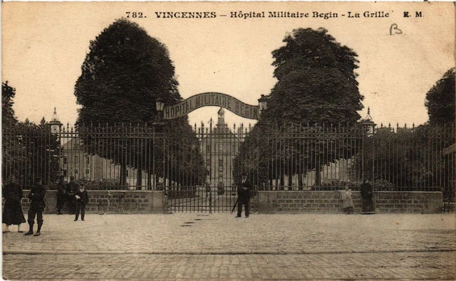 CPA VINCENNES - Hopital Militaire Begin - La Grille (519729)