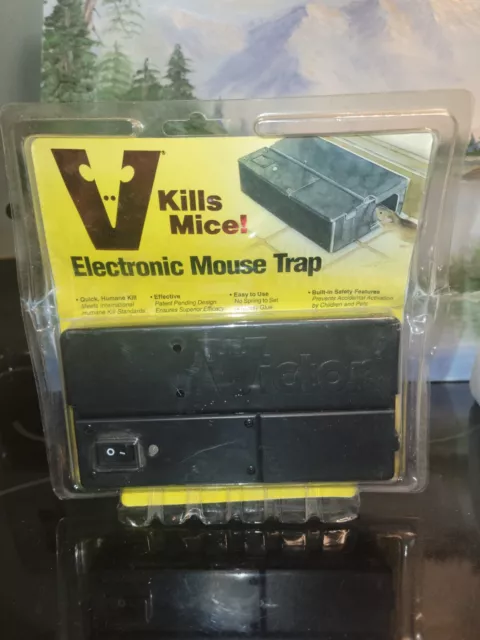 Victor M250 Electronic Mouse Trap, 100% Kill, No Touch Sealed