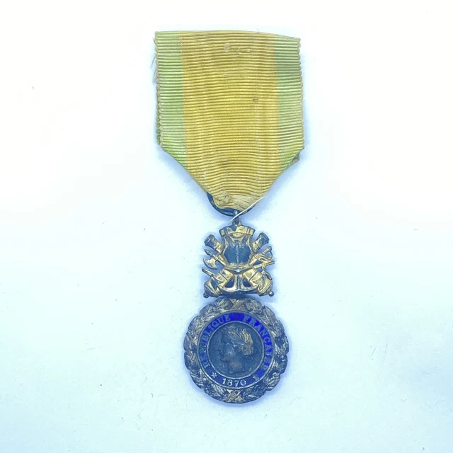 J23/02/25 (REF19422) MÉDAILLE militaire de VERDUN guerre 1914 1918