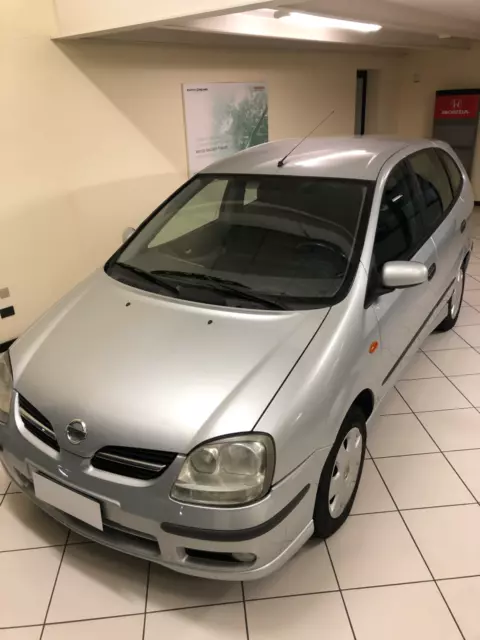 Nissan Almera Tino 2005