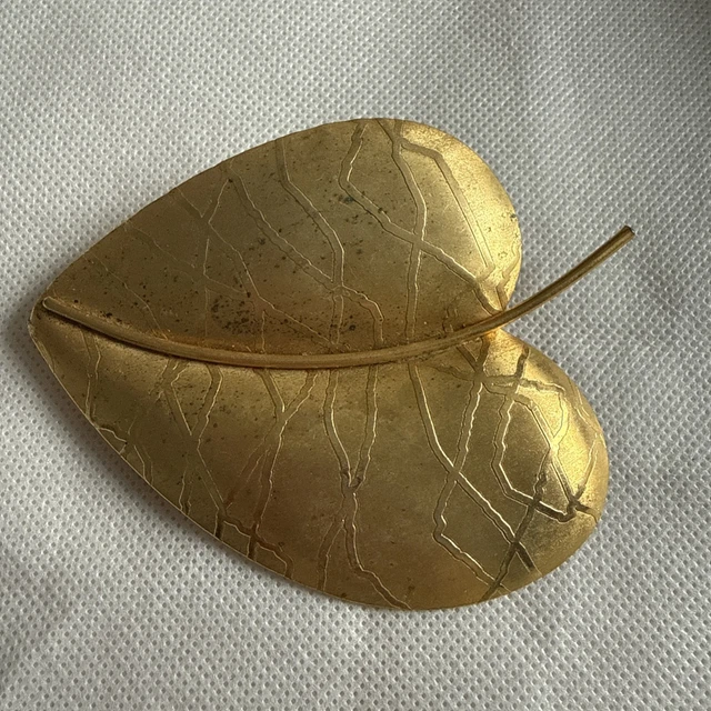 Broche Ancienne En Métal Doré Forme Feuilles - Bijou Vintage, Occasion