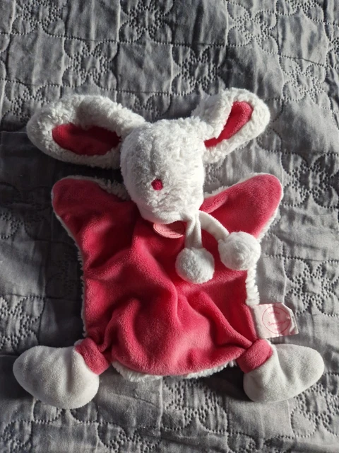 Doudou et Compagnie plat marionnette lapin rose blanc Pompon -