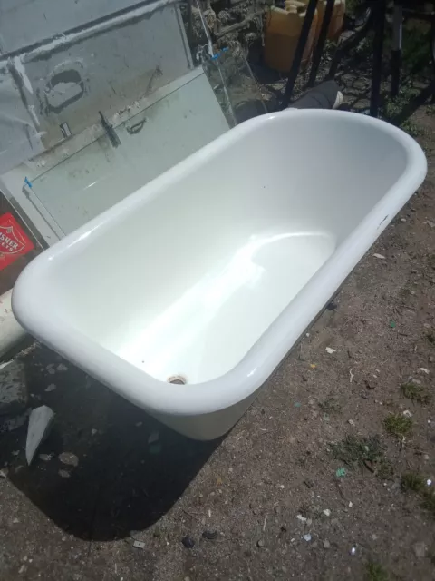 Clawfoot bathtub cast iron vintage bathroom professionaly restored 3