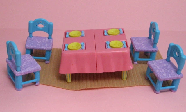 DoRa TaLkiNg DoLLhOuSe Kitchen Furniture Flip Table Chair Rug Playset Lot set DoRa TaLkiNg DoLLhOuSe Kitchen Furniture Flip Table Chair Rug Playset Lot set