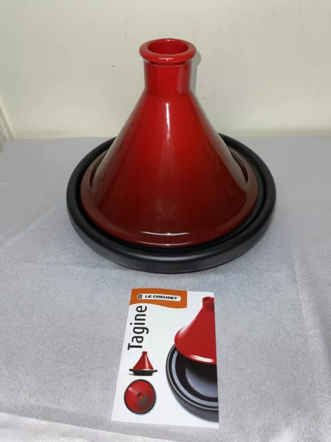 Le Creuset TAGINE Cast Iron/Red Stoneware Top #67997 Vintage Cookware Unique NIB Le Creuset TAGINE Cast Iron/Red Stoneware Top #67997 Vintage Cookware Unique NIB