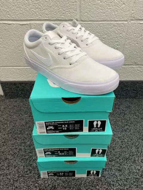Nike SB Charge SLR Txt Unisex Mens Wolf Grey/White US Size 9, Men's  Fashion, Footwear, Sneakers on Carousell