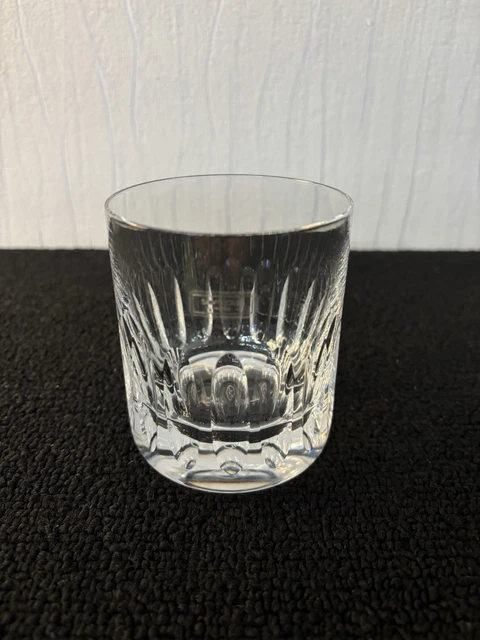 Verre en cristal de St Louis modèle Caton | GSLR Antiques