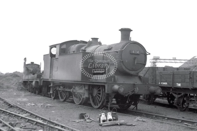 PHOTO BR BRITISH Railways Steam Locomotive Class B_M-B 434 at Swindon ...