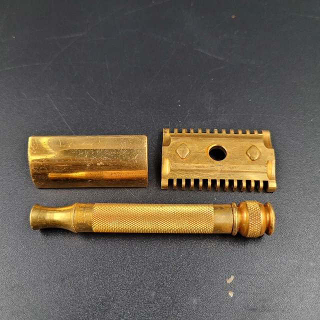 Vintage 1930's Gillette Goodwill Gold Tone DE Ball End Open Comb Razor 6