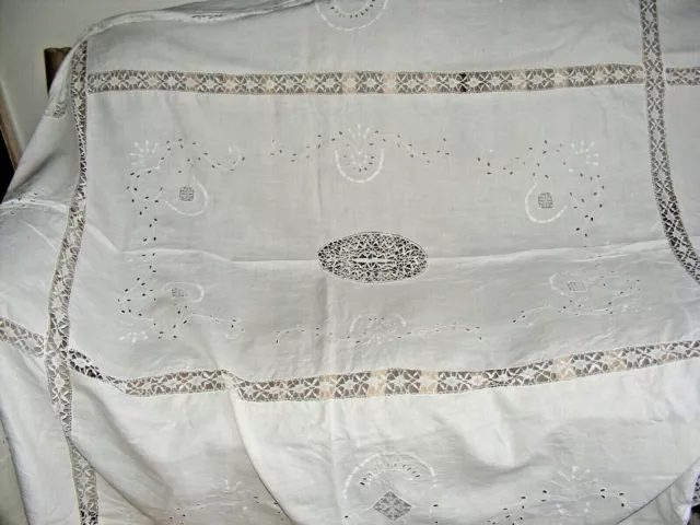 Vintage Embroidered Cutwork Crocheted Lace Tablecloth Linen 100" X 66" Ecru