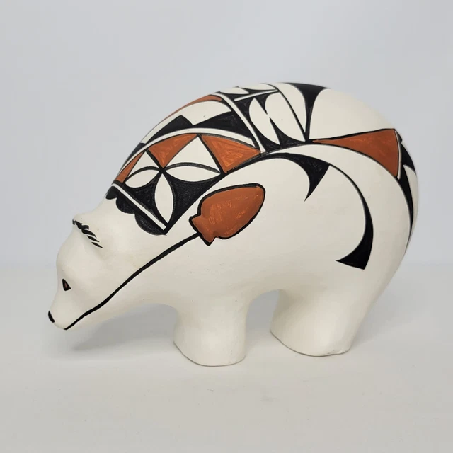 NATIVE AMERICAN Pottery Bear Sculpture Figurine Signed E'von