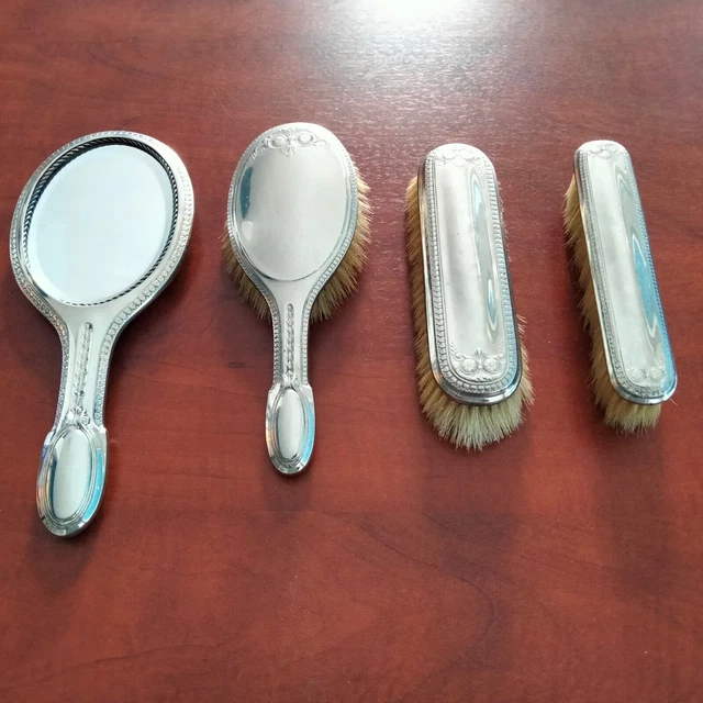 Antico Set Toilette Spazzole e Specchio Argento. Condizioni ottime.