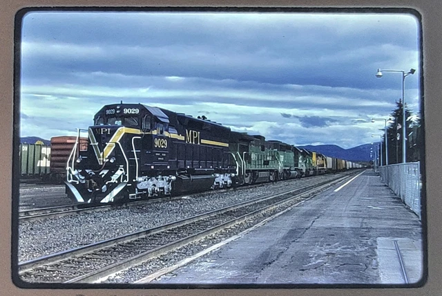 Burlington Northern BN Train G23 MPI SD40-2 9029 Whitefish MT Orig Kodachrome