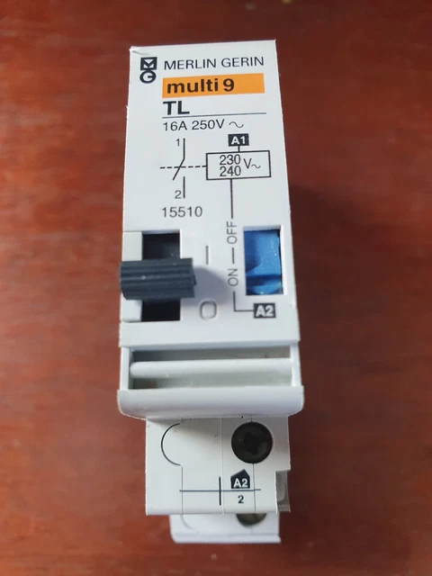 Contacteur 16A 220V Merlin Gerin 15382 - 1 Contact NO/NC - Occasion