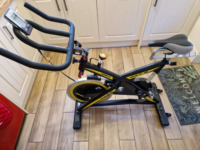 BH FITNESS SB 2.6i Indoor Studio Cycle Exercise Bike Spin Bike 100.00 PicClick UK