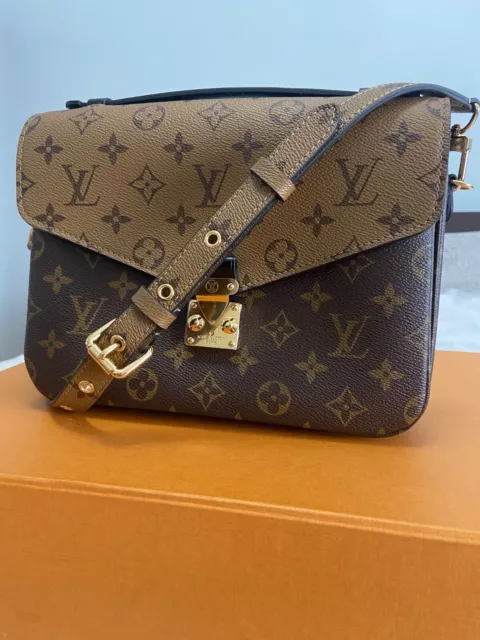Louis Vuitton Metis Shoulder bag 368548