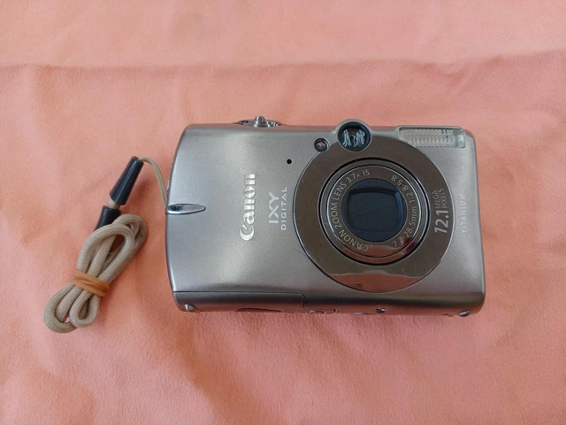 ■完動品 美品 Canon IXY DIGITAL 2000 IS Canon IXY Digital 2000 IS 7.1MP Digital Camera w/ Battery