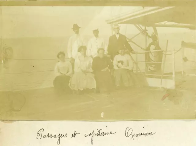 France, Passagers et le Capitaine de l"Oxonian", ca.1906, Vintage citrate print