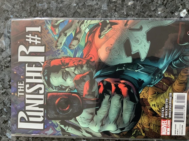 Marvel - THE PUNISHER VOLUME 1 - Hardcover -Greg RUCKA - Graphic Novel Free Ship