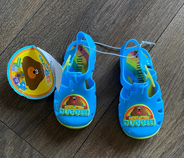 Hey duggee hotsell slippers size 4