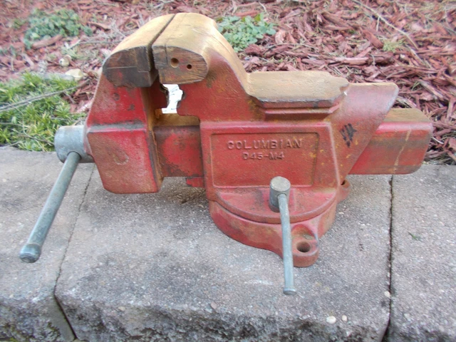 Vintage D45-M4 Columbian 5" Jaw Swivel Base Combo Pipe & Bench Vice,Made in USA!