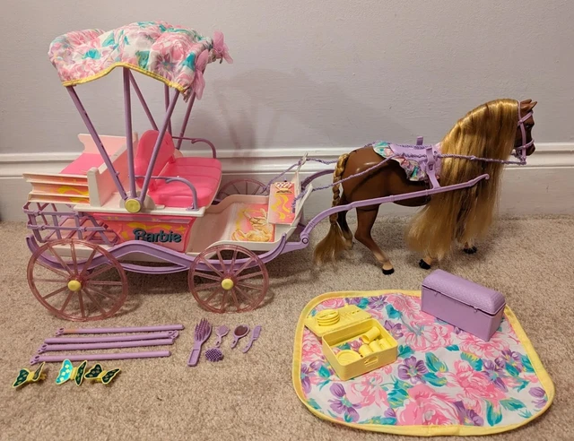 RARE VINTAGE 1994 Barbie Prancing Horse And Carriage with Picnic