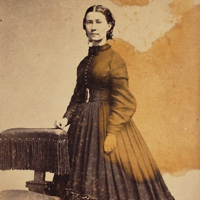 Graceful Young Distressed Woman CDV Photo c1865 Civil War Era Lockport NY J460