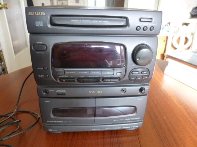 MINI CHAINE HIFI AIWA Ne marchant pas CD-Cassette- Radio- Horloge A