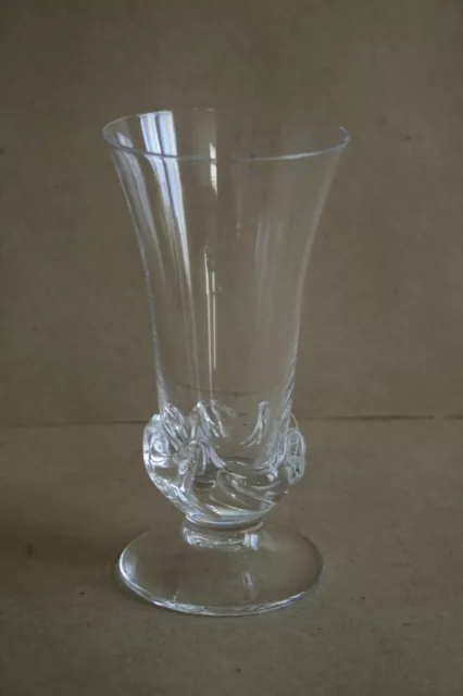 Vase en cristal - signé DAUM - Modèle Sorcy