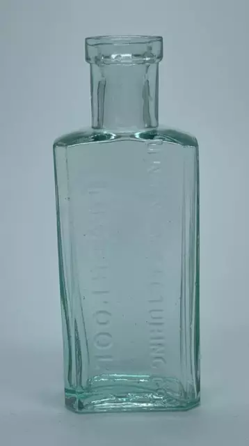 U-No Manufacturing Co Liverpool Bottle