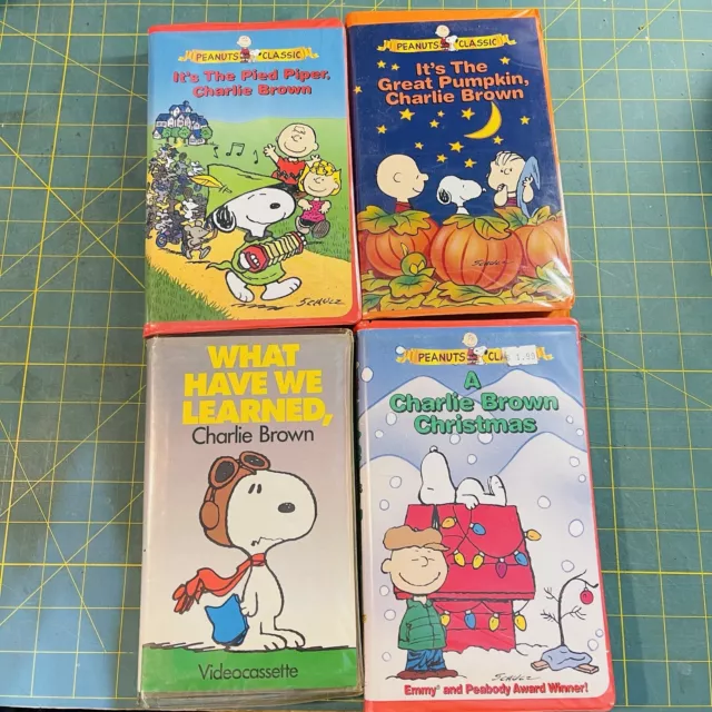 CHARLIE BROWN VHS LOT Christmas Pied Piper Great Pumpkin Learned