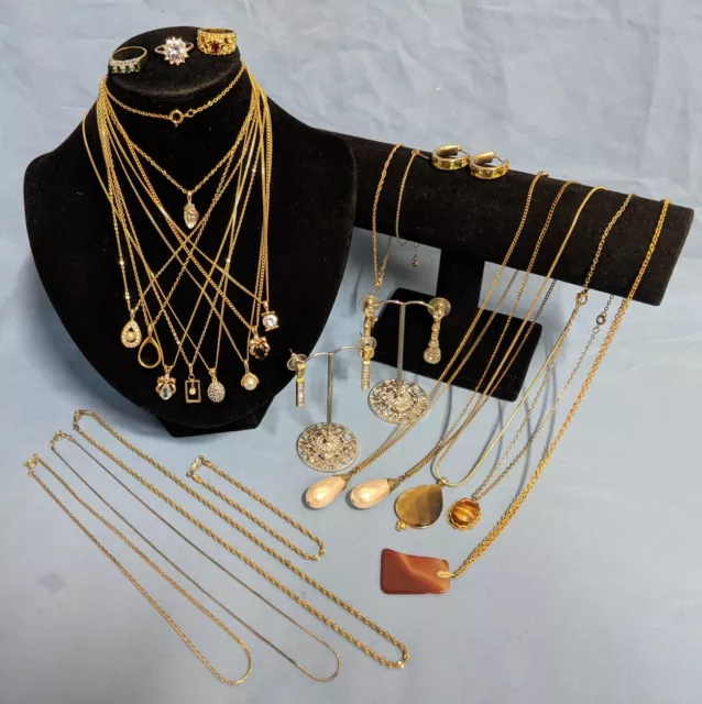 Job Lot Vintage & Modern Gold Tone / Plated & Diamante Costume Jewellery x 26