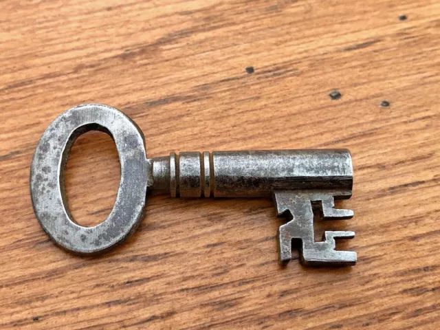 late victorian or edwardian fancy key  -  from a rectory !  . ref 4
