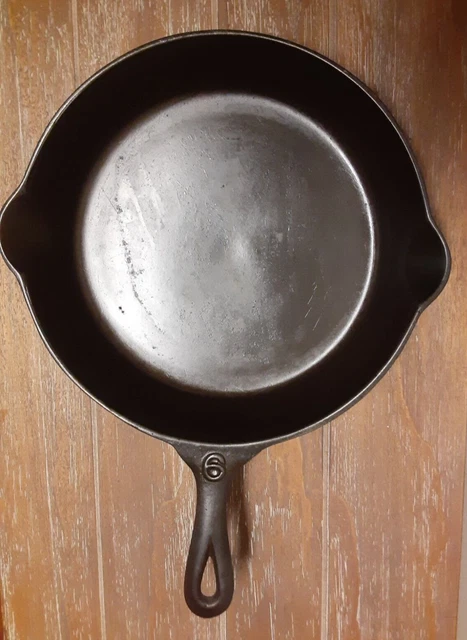 VTG.LODGE OLD STYLE ARC LOGO No. 6 SKILLET ONE NOTCH WITH HEAT RING