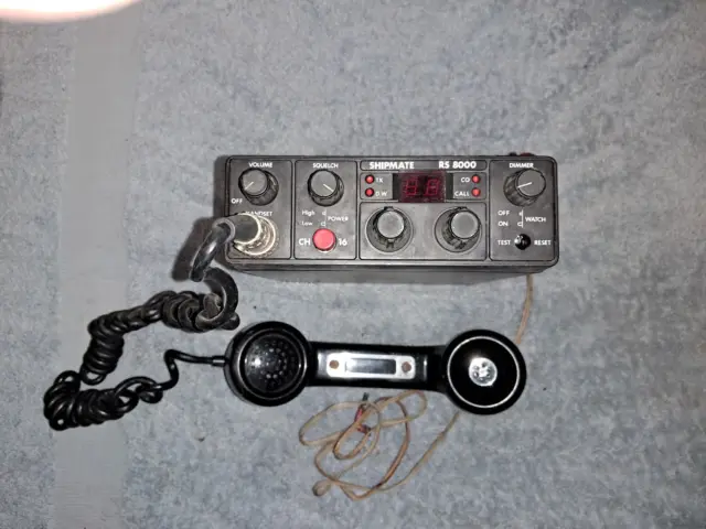 Radiotelephone Shipmate Rs8000 Avec Combine Bon Etat Non Teste