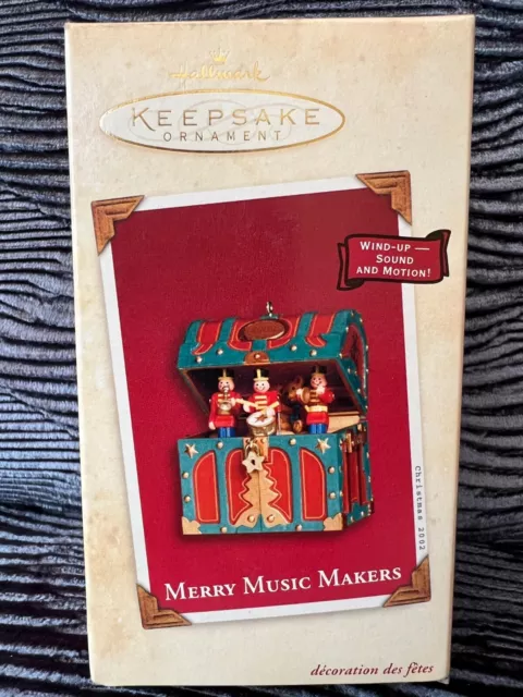 Hallmark MERRY MUSIC MAKERS 2002 Christmas Ornament Wind-Up Sound/Motion +Bonus