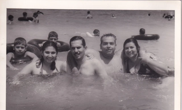 Egypt VINTAGE PHOTO - sexy family at sea. A3