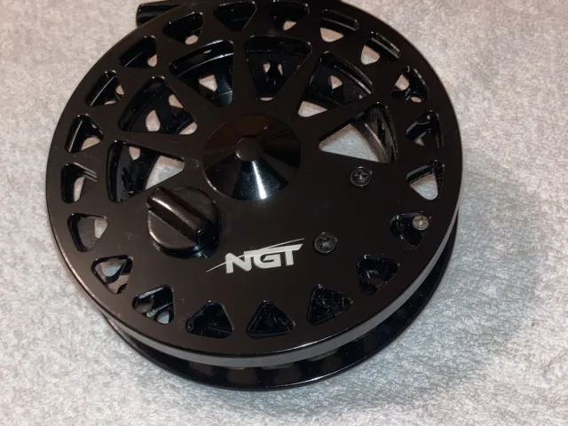 NGT FISHING REEL GKR50 Spooled With 185 Yds Of 10 Lbs B.S. Line