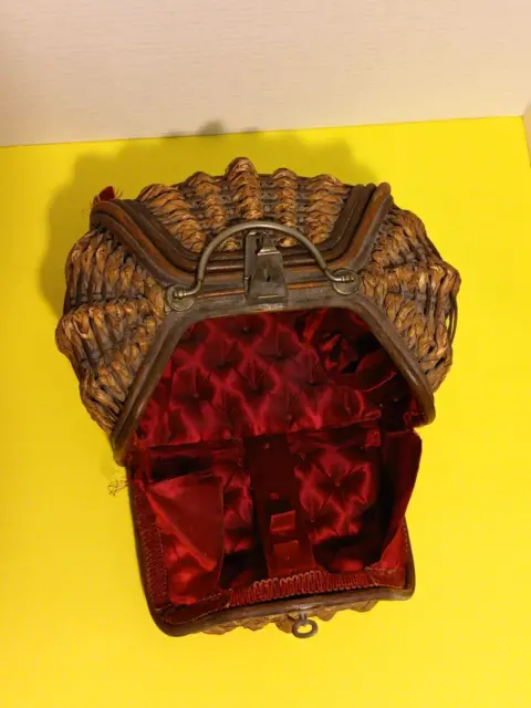 RARE Gothic Victorian Wicker Rattan Sewing Basket, Needs TLC