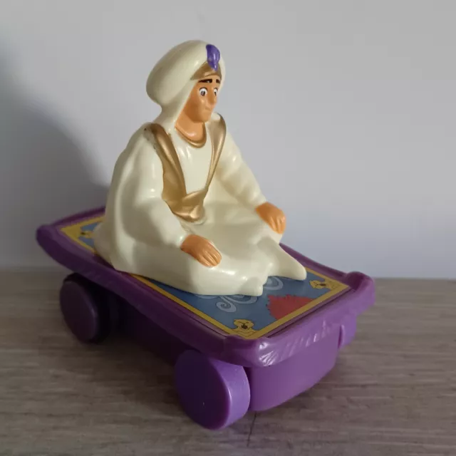 Figurine Jouet McDonalds 2004 - Disney - Aladdin sur un  tapis volant