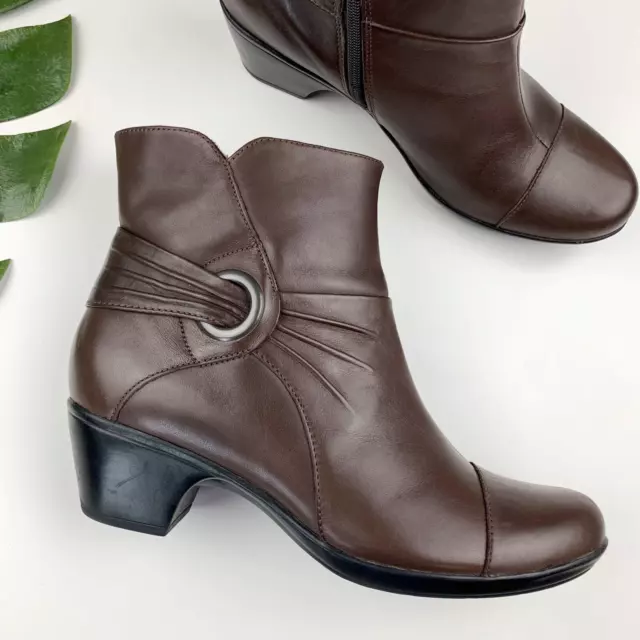 Clarks bendables ankle boots deals