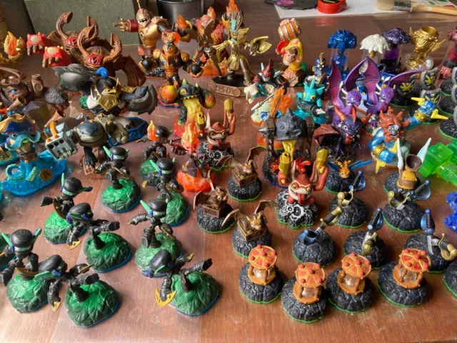 Grand lot de figurines Skylanders -9 Trophée Twilight of the Republic - StarWars