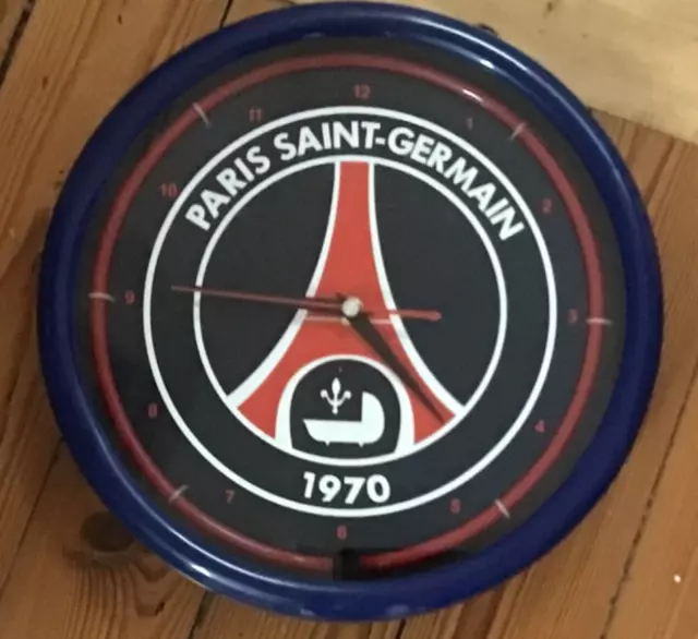 HORLOGE pendule Foot PSG      PARIS SAINT GERMAIN