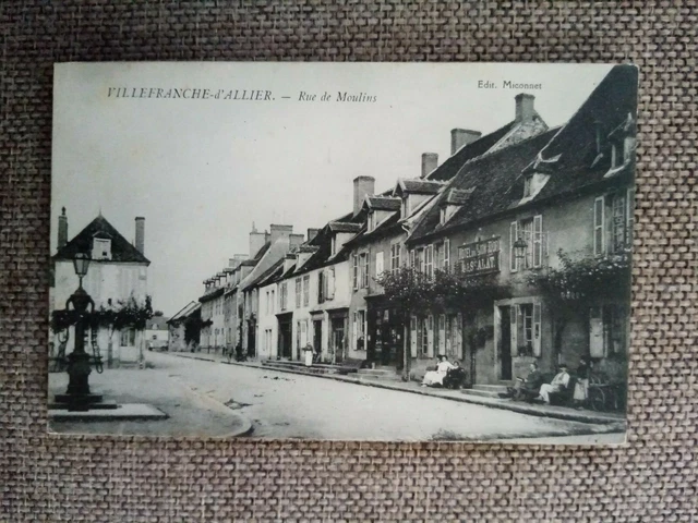 Cpa Villefranche D Allier Rue De Moulins
