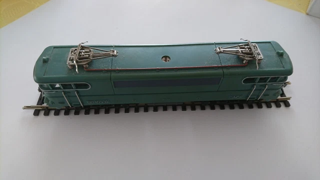 TRAIN ECHELLE HO HORNBY LOCOMOTIVE TYPE BB 16009 DE LA SNCF échelle 1