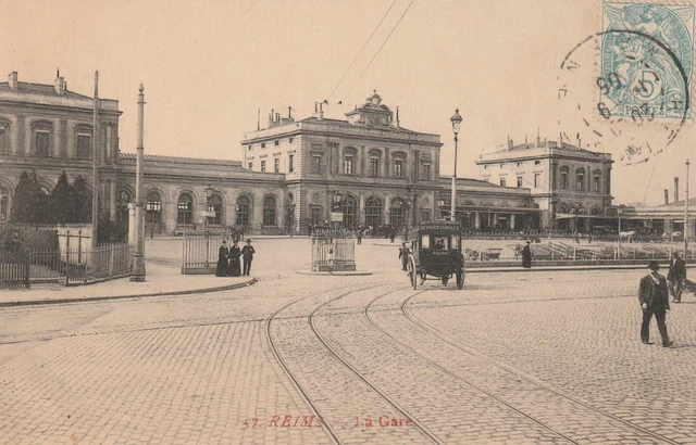CPA 51 REIMS La Gare
