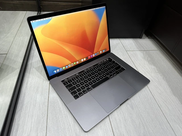 Apple MacBook Pro Retina 15,4"" 2019 - 512 GB SSD 16 GB RAM 2,3 GHz 8-Core i9 - grigio