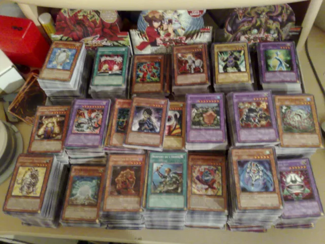 Yu-Gi-Oh! Lot de 50 Cartes Communes Françaises + 2 Cartes Rares/Foils Offertes